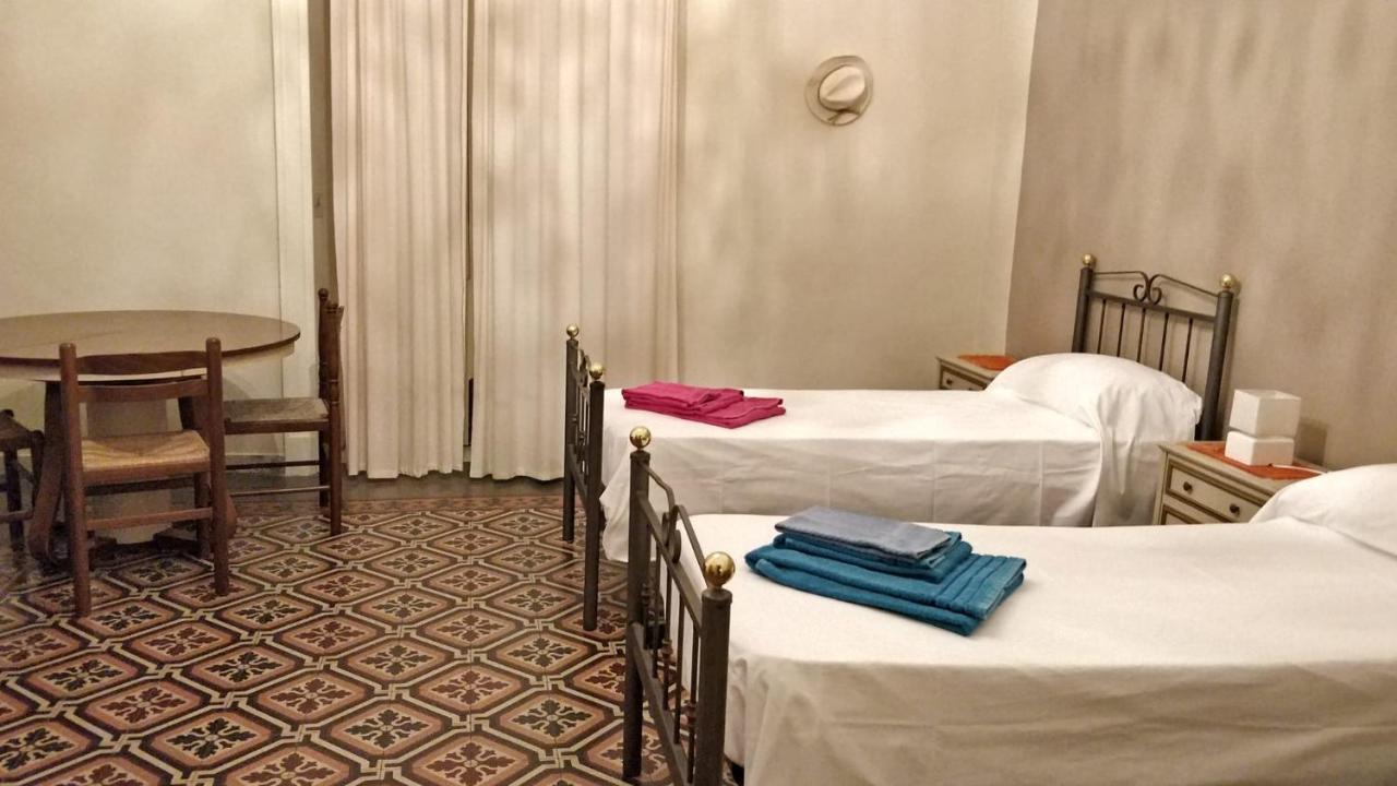 Adriano'S House Catania Cathedral First Floor Apartment Luaran gambar